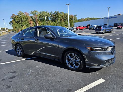 Used 2023 Honda Accord EX image 1