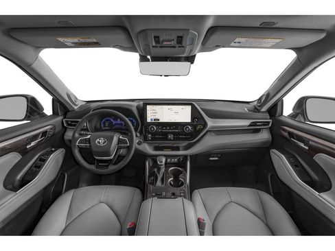 New 2026 Toyota Highlander Platinum AWD/4WD image 5