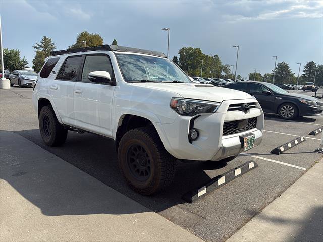 Used 2020 Toyota 4Runner TRD Off-Road Premium w/ Moonroof Package AWD/4WD image 33