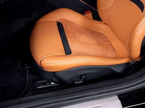 Certified 2024 Ferrari Roma Spider RWD image 22