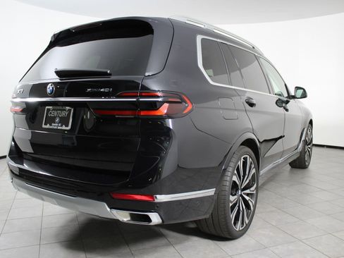 Used 2025 BMW X7 xDrive40i w/ Executive Package image 9