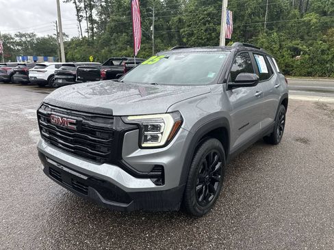 Used 2025 GMC Terrain Elevation w/ Elevation Premium Package AWD/4WD image 12
