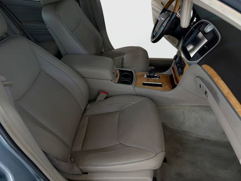 Used 2013 Chrysler 300 C RWD image 34