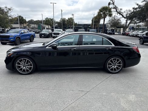 Used 2019 Mercedes-Benz S 560 Sedan image 6