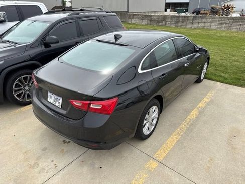 Used 2025 Chevrolet Malibu LT FWD image 7