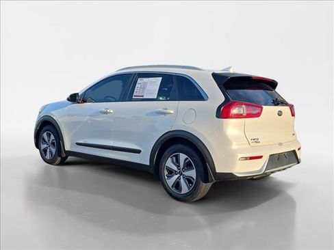 Used 2019 Kia Niro LX image 3