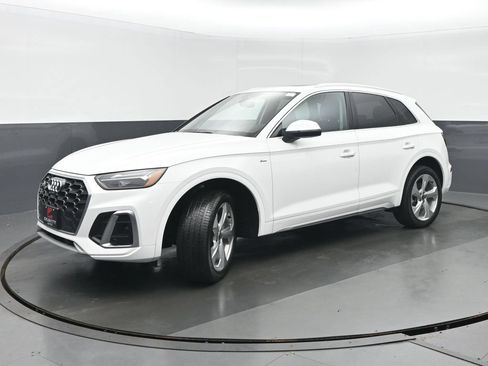 Used 2023 Audi Q5 2.0T Premium Plus w/ Premium Plus Package AWD/4WD image 7