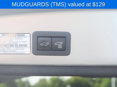 Used 2022 Toyota Corolla Cross XLE w/ Convenience Package AWD/4WD image 6