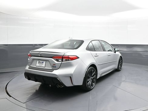 Used 2024 Toyota Corolla SE FWD image 6