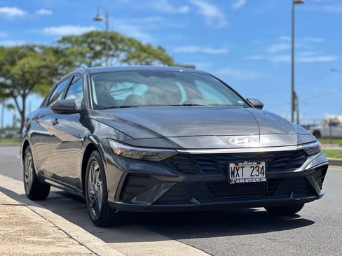 Used 2024 Hyundai Elantra SEL FWD image 6