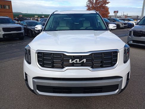 New 2025 Kia Telluride S image 3