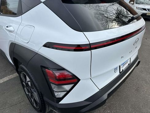 Used 2024 Hyundai Kona SEL image 9