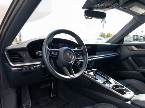 Certified 2025 Porsche 911 Carrera image 4