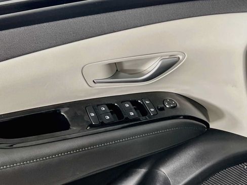 Certified 2023 Hyundai Tucson Limited AWD/4WD image 18