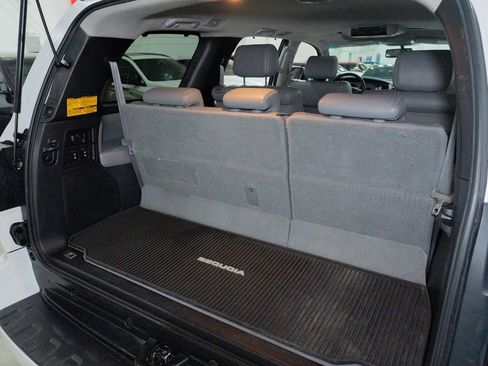 Used 2010 Toyota Sequoia Limited image 37