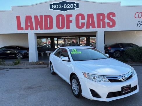 Used 2012 Toyota Camry L image 5