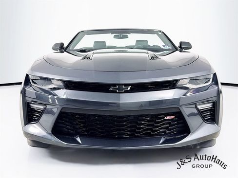 Used 2017 Chevrolet Camaro SS image 2