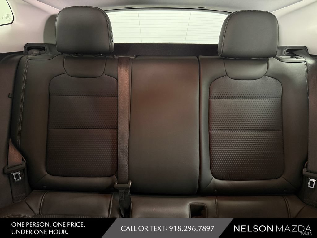 Used 2024 Chevrolet Trax LT w/ LT Convenience Package FWD image 32