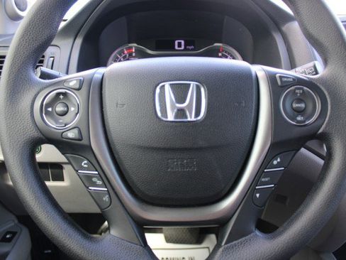 Used 2018 Honda Pilot EX image 15