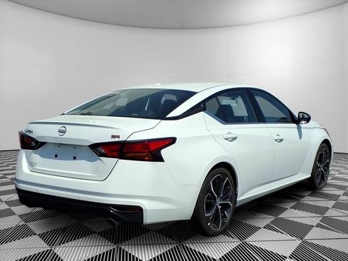 Used 2024 Nissan Altima 2.5 SR FWD image 5
