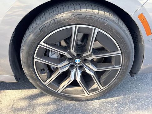 Used 2023 BMW 760i xDrive image 4