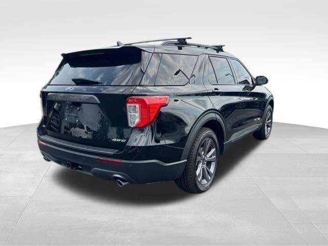 Used 2022 Ford Explorer XLT w/ Equipment Group 202A AWD/4WD image 7