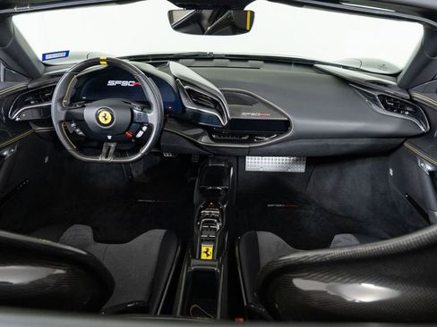 Used 2022 Ferrari SF90 Spider image 29