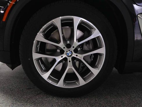 Used 2026 BMW X5 xDrive50e w/ Premium Package AWD/4WD image 5