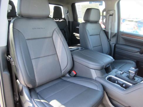 New 2026 GMC Sierra 1500 Denali w/ Denali Reserve Package image 9