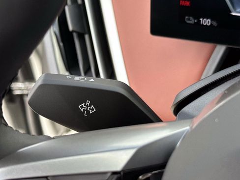 New 2026 BMW iX xDrive60 w/ M Sport Package image 32