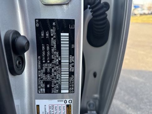 Used 2018 Toyota 4Runner SR5 image 8