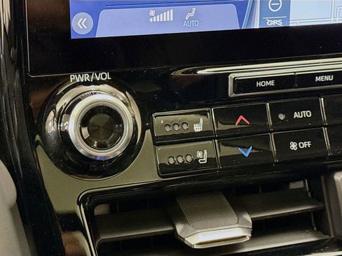 Used 2022 Toyota Highlander Platinum image 20