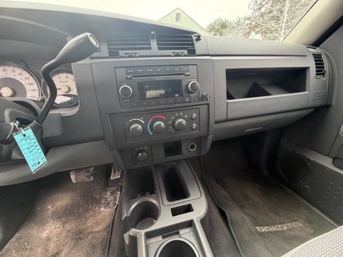 Used 2010 Dodge Dakota Big Horn w/ Convenience Group image 16