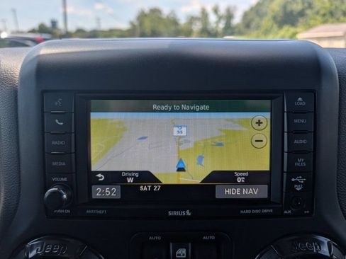 Used 2017 Jeep Wrangler Unlimited Rubicon AWD/4WD image 21