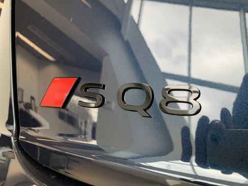 New 2026 Audi SQ8 Premium Plus image 21