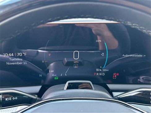 New 2026 Cadillac Optiq Luxury 2 image 30