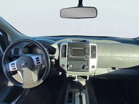 Used 2018 Nissan Frontier S image 9