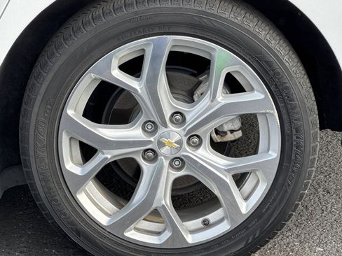 Used 2017 Chevrolet Volt Premier w/ Driver Confidence II Package image 42