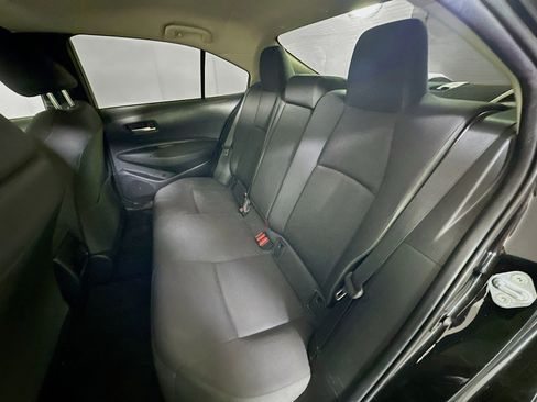 Used 2021 Toyota Corolla LE image 27