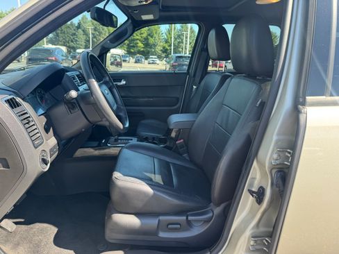 Used 2011 Ford Escape Limited w/ 302A Rapid Spec Order Code FWD image 10