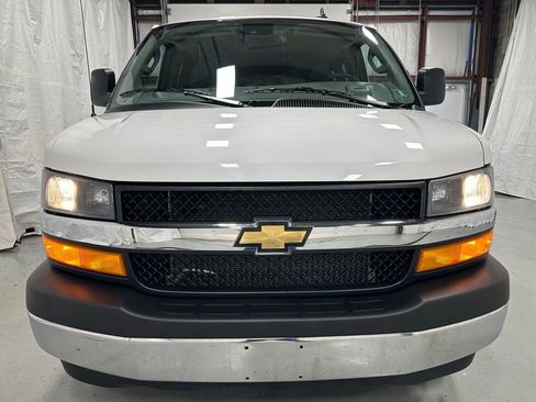 Used 2025 Chevrolet Express 3500 LT w/ LT Preferred Equipment Group image 2