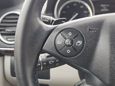 Used 2012 Mercedes-Benz GL 450 4MATIC image 28