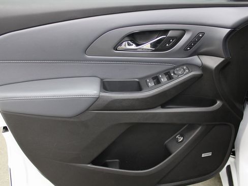 Used 2021 Chevrolet Traverse Premier w/ LPO, Floor Liner Package image 12