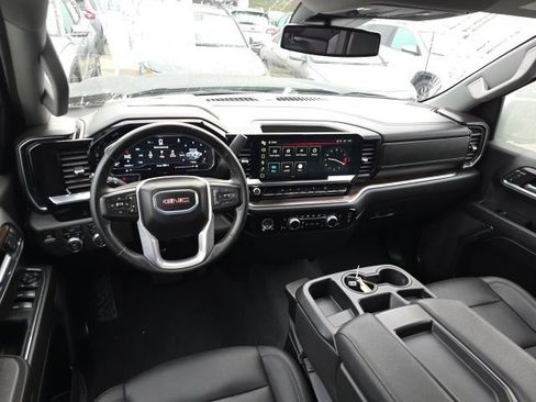 Certified 2024 GMC Sierra 1500 SLT image 11