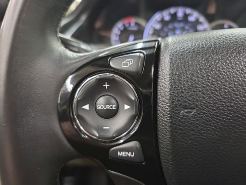 Used 2017 Honda Accord EX-L image 25