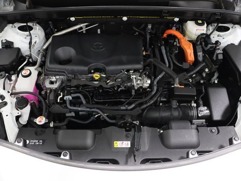 Used 2024 Toyota Venza LE image 43