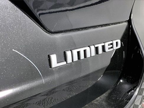 New 2025 Jeep Grand Cherokee Limited w/ Trailer Tow Package image 10