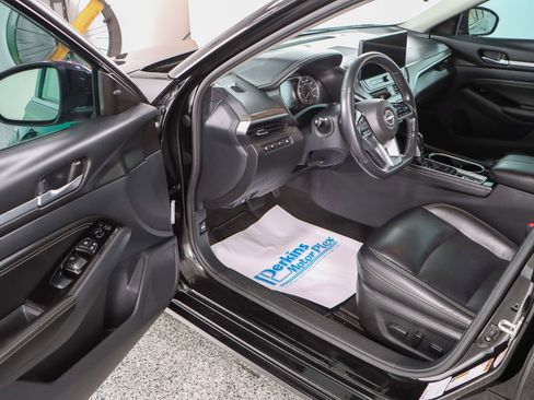 Used 2023 Nissan Altima 2.5 SL image 3