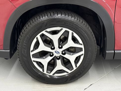 Used 2022 Subaru Forester Premium AWD/4WD image 12