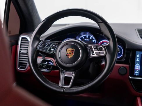 Certified 2019 Porsche Cayenne Turbo AWD/4WD image 12